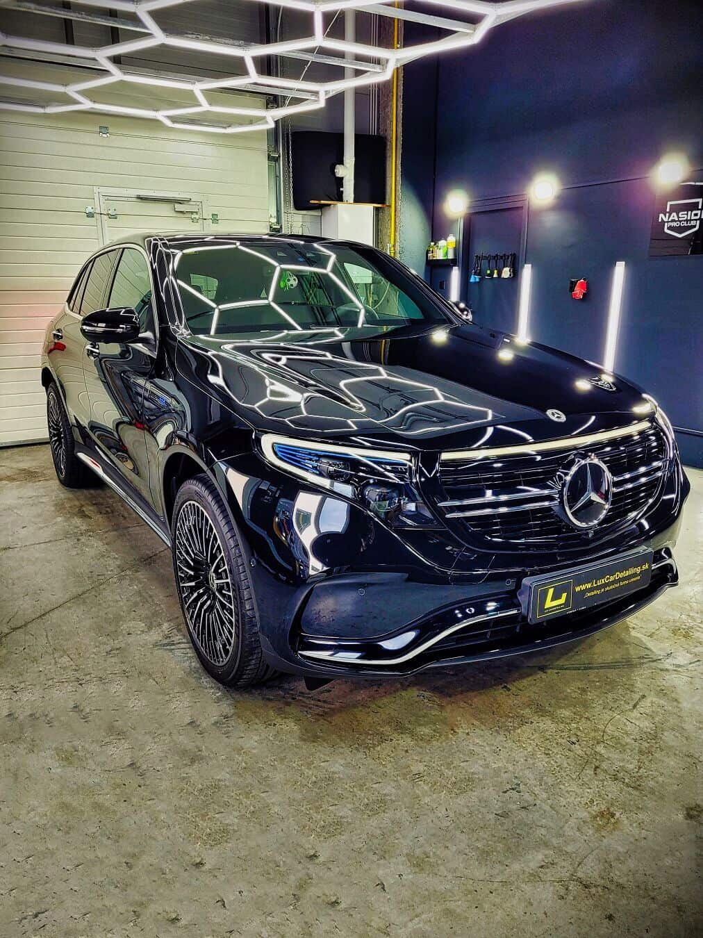 Mercedes-Benz EQC 400