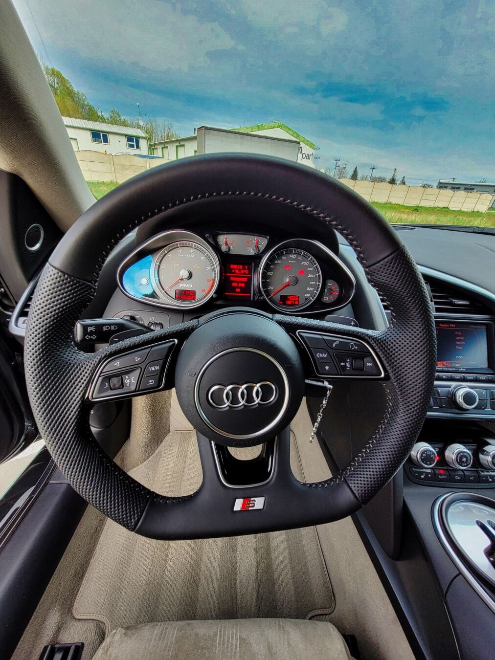 Audi R8 V8 FSI LuxCarDetailing Komárno