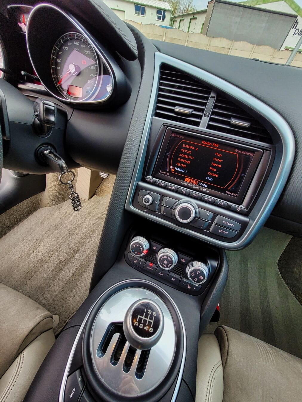 Audi R8 čistenie kože Komárno