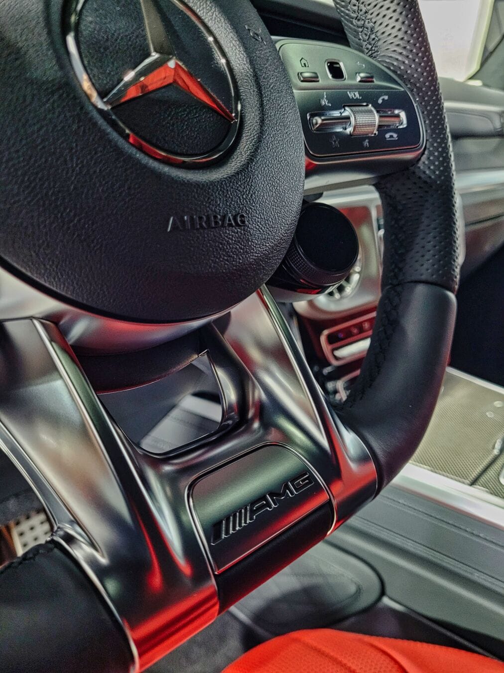 Mercedes G63 AMG volant interiér