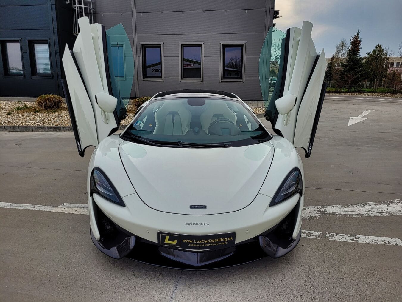 McLaren 570GT Made in England detail