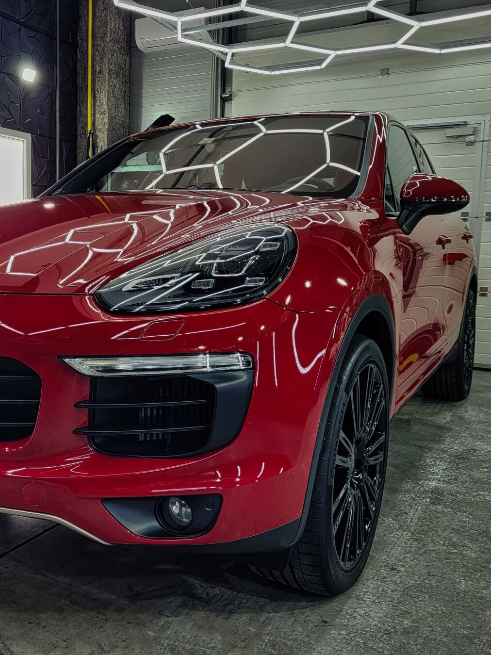 Porsche Cayenne S detail laku